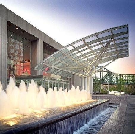 Centro Comercial Crown Center